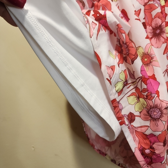 AVIA Women's Floral Drawnstring Athletic Short Size XXL (20) - Picture 3 of 10